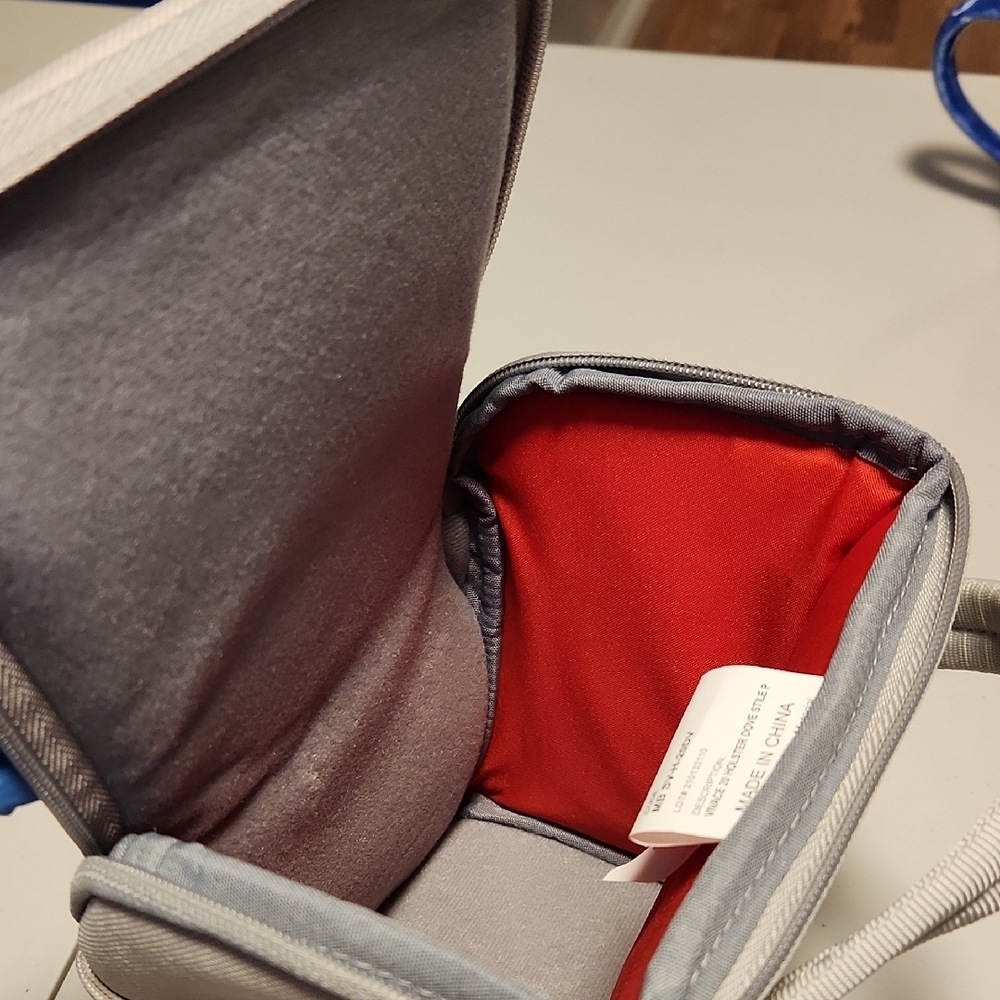Compact Cream Camera Bag - Picture 5 of 5